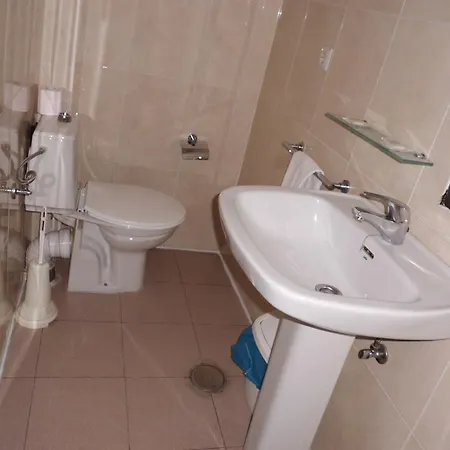 Guest house Lima 3*
